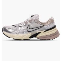 Чоловічі кросівки Nike V2K Run FD0736-001_image_47