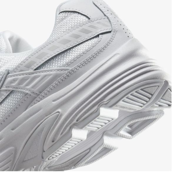Женские кроссовки Nike Initiator 394053-100_image_6