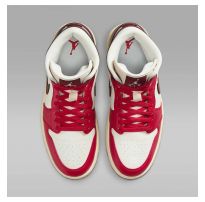 Женские кроссовки Nike Air Jordan 1 Mid Triple BQ6472-119_image_17