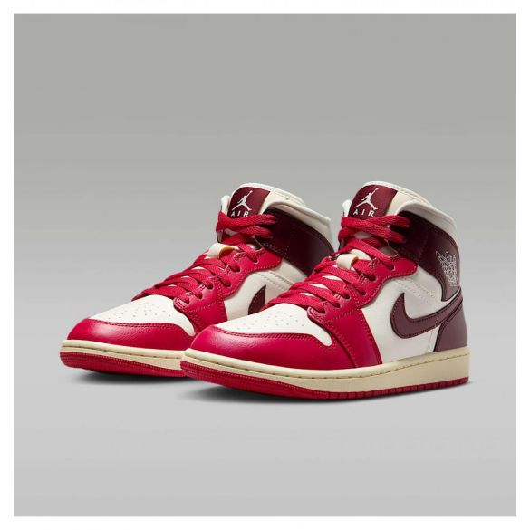 Жіночі кросівки Nike Air Jordan 1 Mid  BQ6472-119_image_4