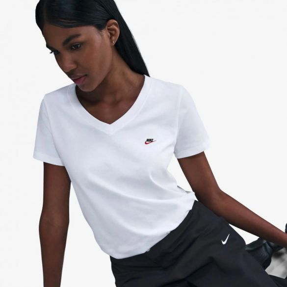 Женская футболка Nike Sportswear DZ4682-100_image_3