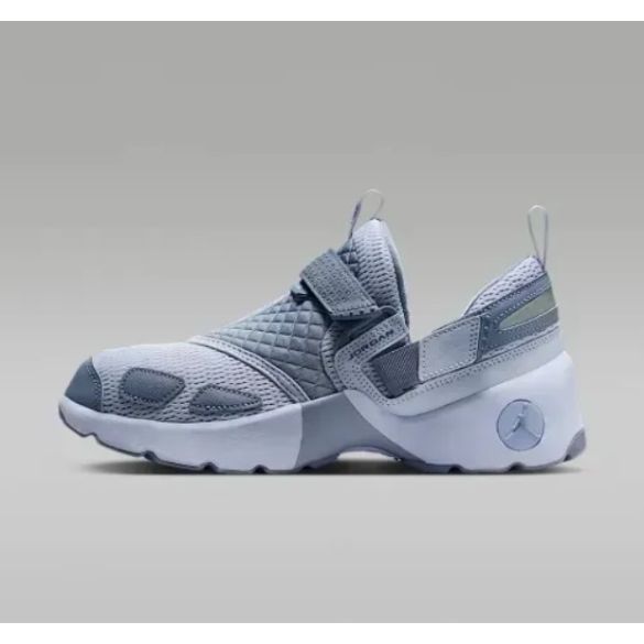 Женские кроссовки Wmns Jordan Trunner Lx Triple HQ2164-010_image_3