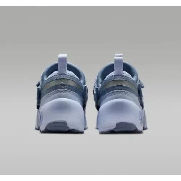 Женские кроссовки Wmns Jordan Trunner Lx Triple HQ2164-010_image_7