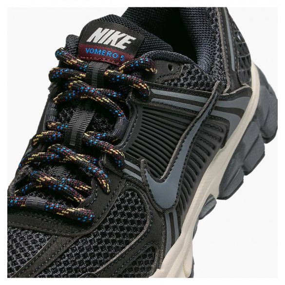 Кросівки Nike Vomero 5 IB5853-001_image_5