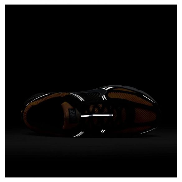 Кросівки чоловічі Nike Zoom Vomero 5 IF6211-700_image_11