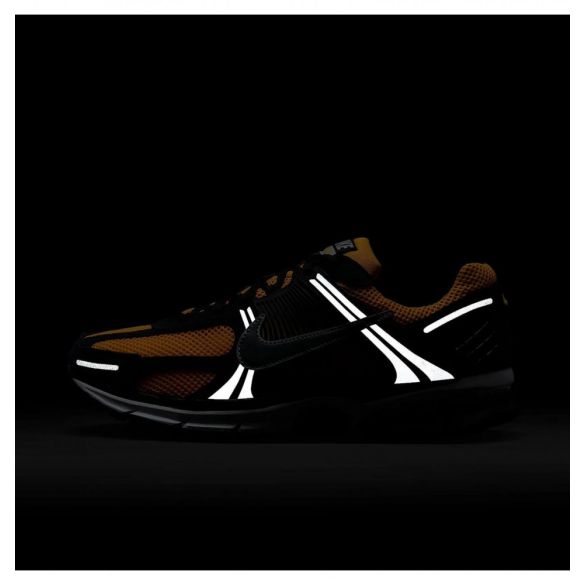 Кросівки чоловічі Nike Zoom Vomero 5 IF6211-700_image_3