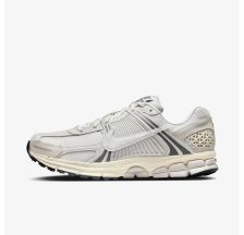 Чоловічі кросівки NIKE ZOOM VOMERO 5