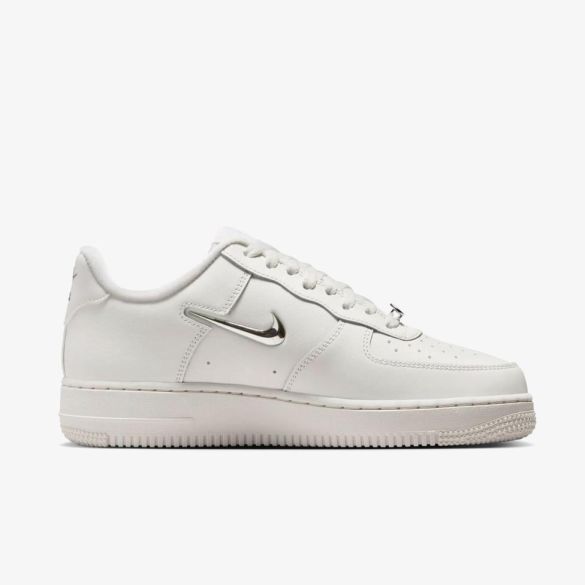 Жіночі кросівки NIKE WMNS AIR FORCE 1 '07_image_3