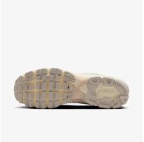 Женские кроссовки NIKE WMNS AIR MAX MOTO 2K SE PHANTOM / PALE IVORY_image_11