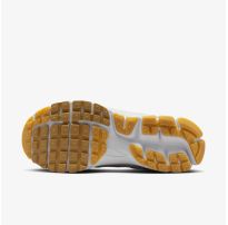 Жіночі кросівки NIKE W ZOOM VOMERO 5_image_62