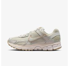 Жіночі кросівки NIKE ZOOM VOMERO 5