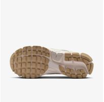 Жіночі кросівки NIKE ZOOM VOMERO 5_image_49