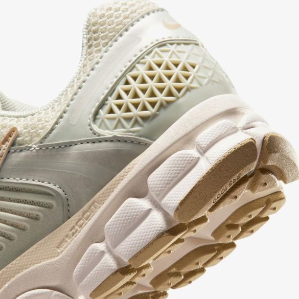 Жіночі кросівки NIKE ZOOM VOMERO 5_image_8