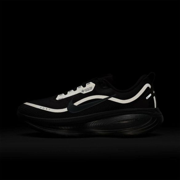 Чоловічі кросівки NIKE VOMERO 18 GORE-TEX TRIPLE BLACK_image_10