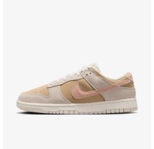 Жіночі кросівки NIKE WMNS DUNK LOW