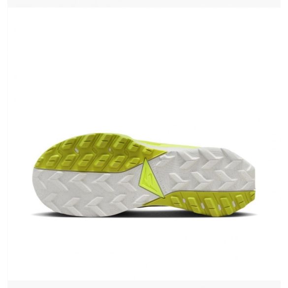 Кросівки жіночі Nike React Wildhorse 8 DR2689-300_image_3