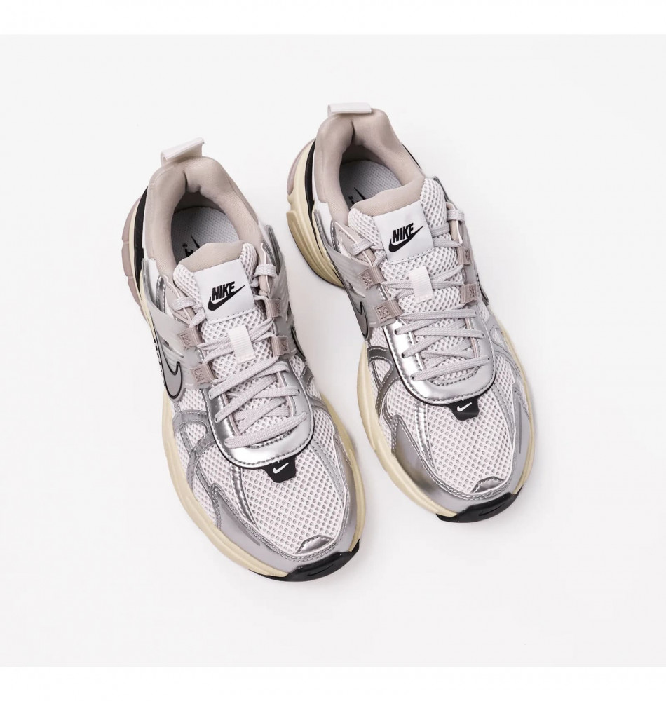 Чоловічі кросівки Nike V2K Run FD0736-001_image_3