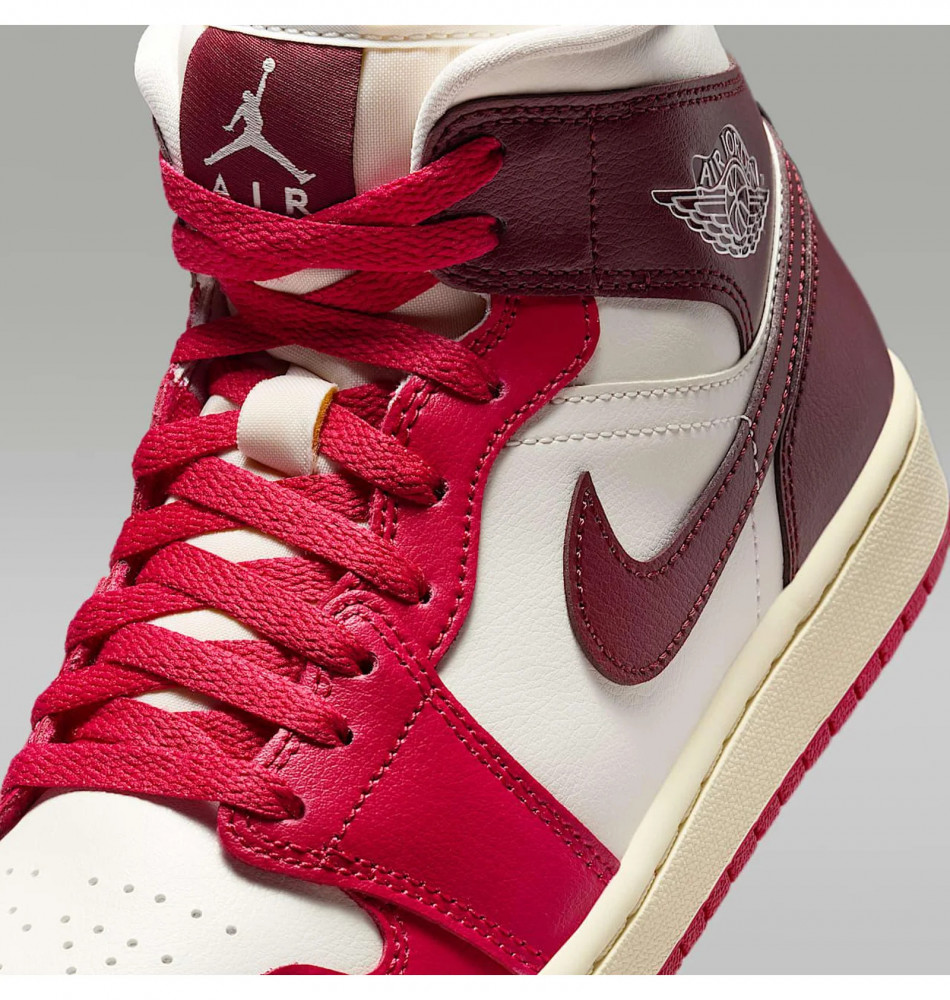 Жіночі кросівки Nike Air Jordan 1 Mid  BQ6472-119_image_8