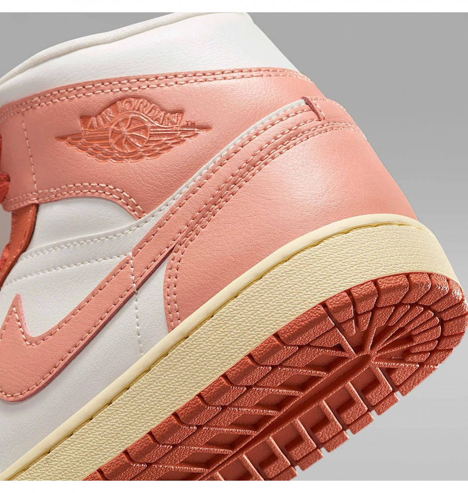 Жіночі кросівки Nike Air Jordan 1 Mid  BQ6472-180_image_6