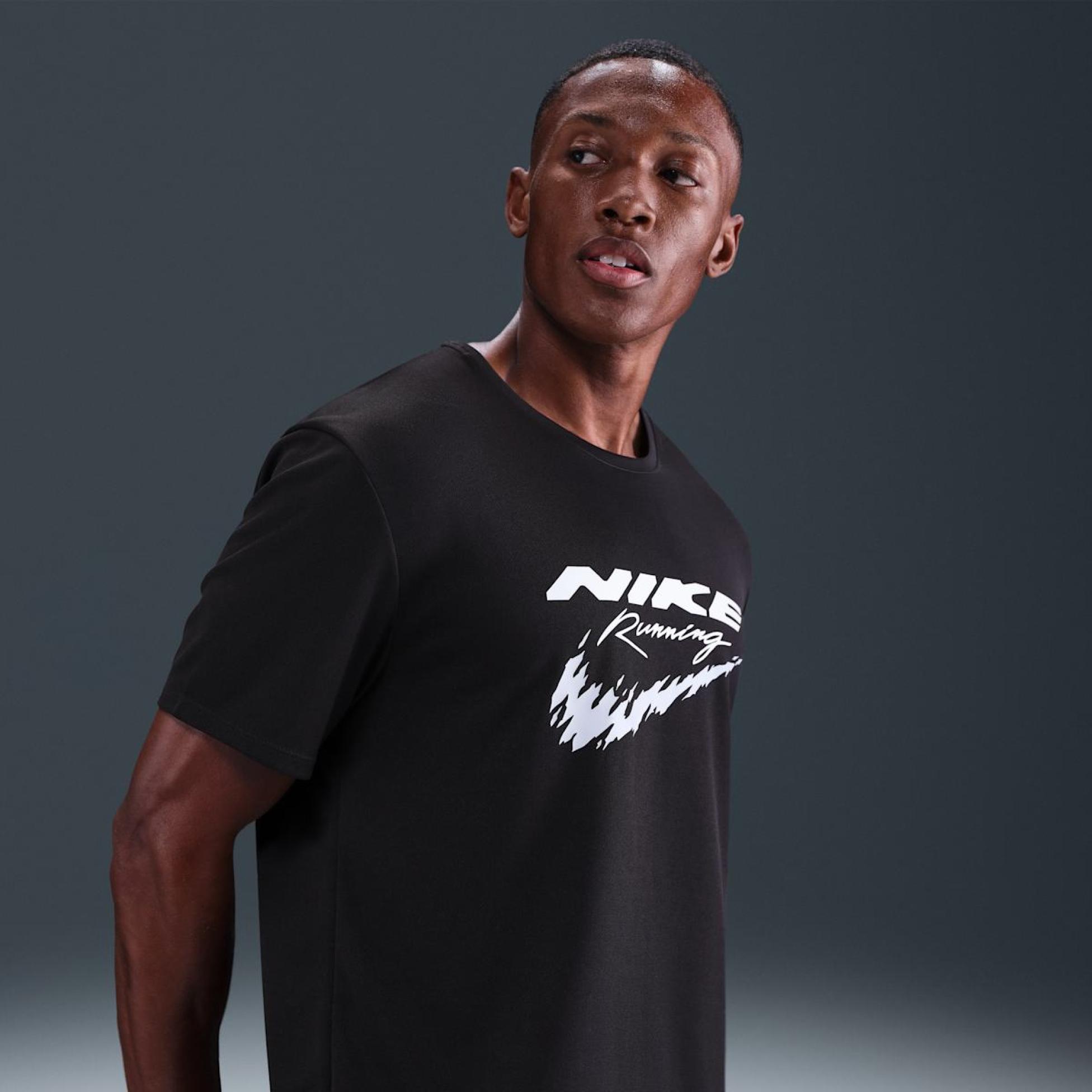 Чоловіча футболка NIKE M NK DF UV RN ENRGY MILER SS