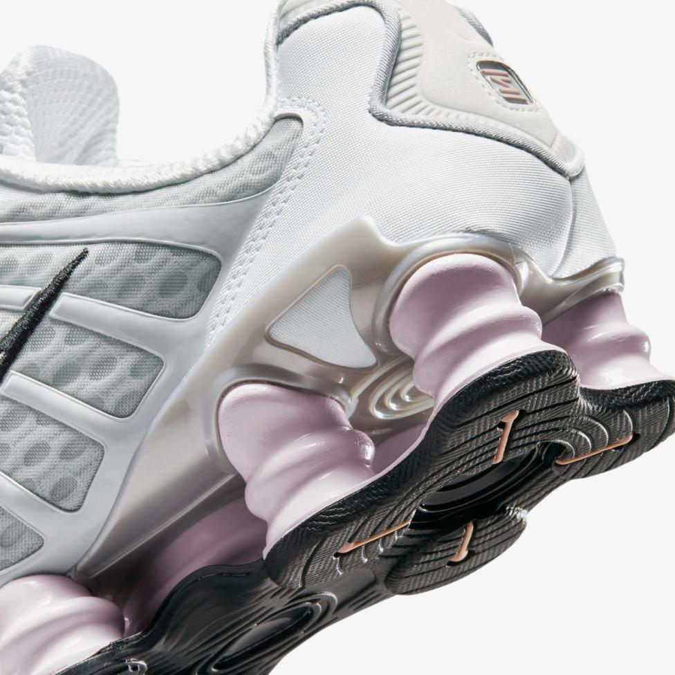 Жіночі кросівки NIKE W SHOX TL_image_8