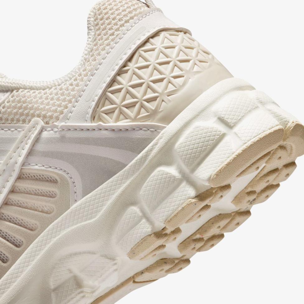 Детские кроссовки NIKE VOMERO 5 LACE (PS)_image_8