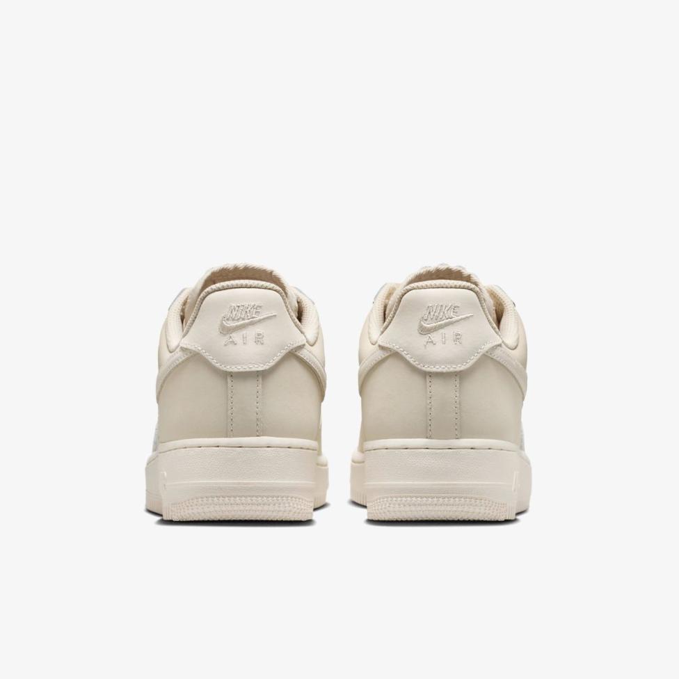 Жіночі кросівки NIKE W AIR FORCE 1 RETRO PRM_image_6