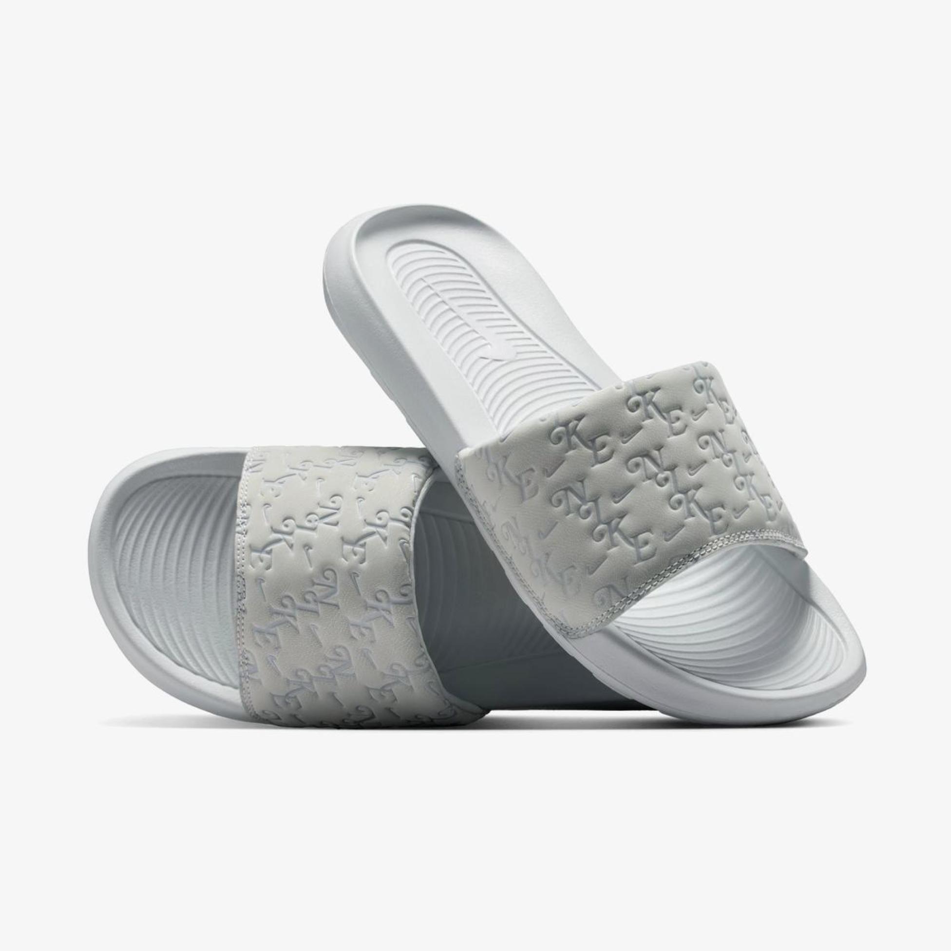 Жіночі тапочки NIKE W VICTORI ONE SLIDE PRINT