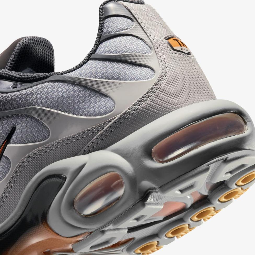 Чоловічі кросівки NIKE AIR MAX PLUS_image_8
