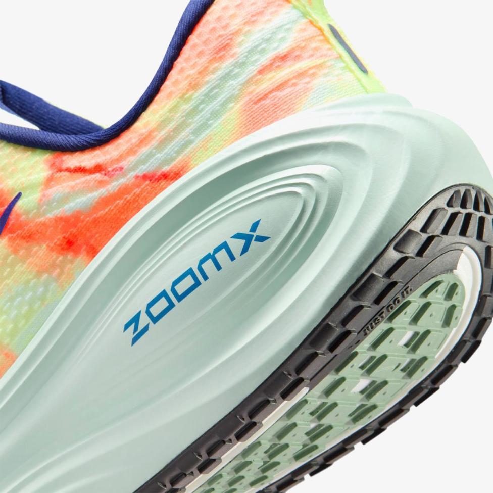 Чоловічі кросівки NIKE VOMERO PLUS BARELY VOLT_image_8