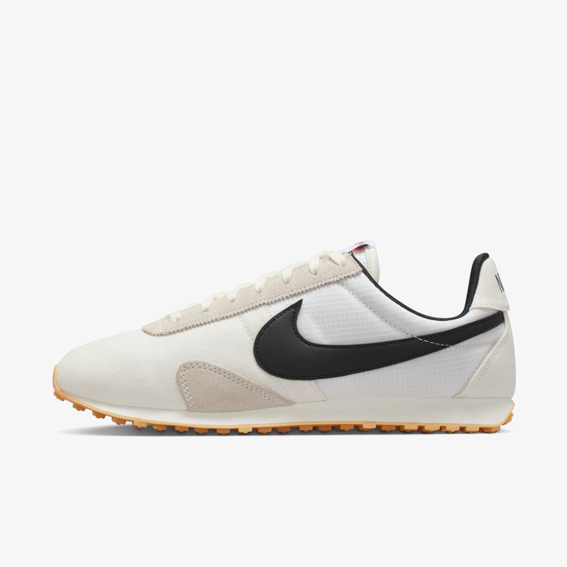 Жіночі кросівки NIKE W PRE MONTREAL RACER VNTG