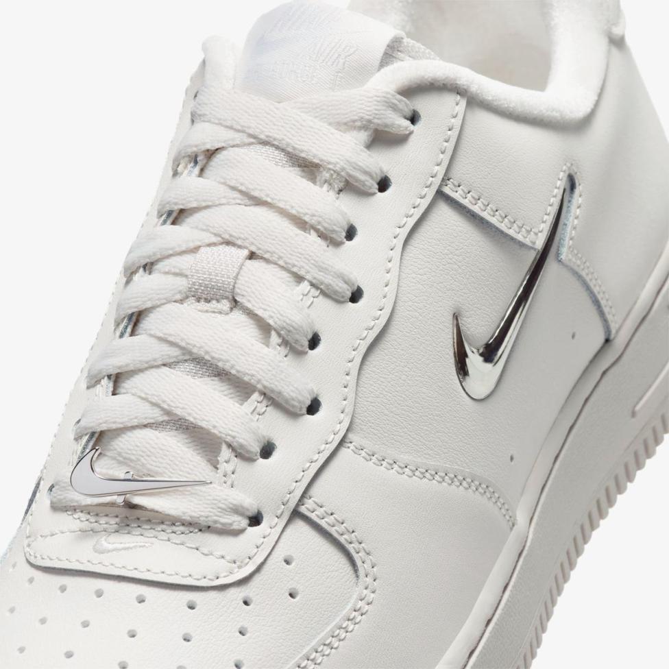 Жіночі кросівки NIKE WMNS AIR FORCE 1 '07_image_7