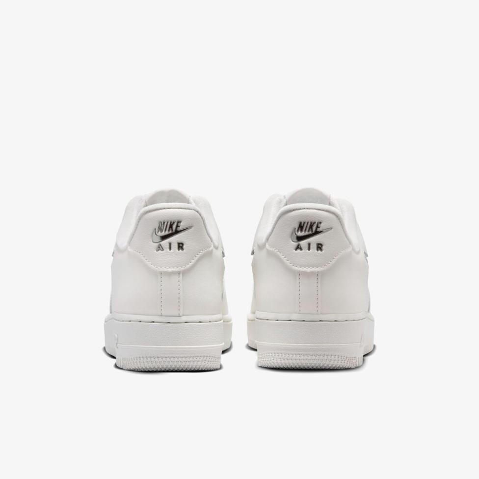 Жіночі кросівки NIKE WMNS AIR FORCE 1 '07_image_6