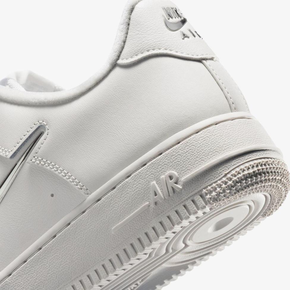 Жіночі кросівки NIKE WMNS AIR FORCE 1 '07_image_8