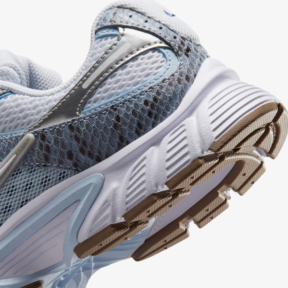 Жіночі кросівки NIKE W V5 RNR PRM_image_8