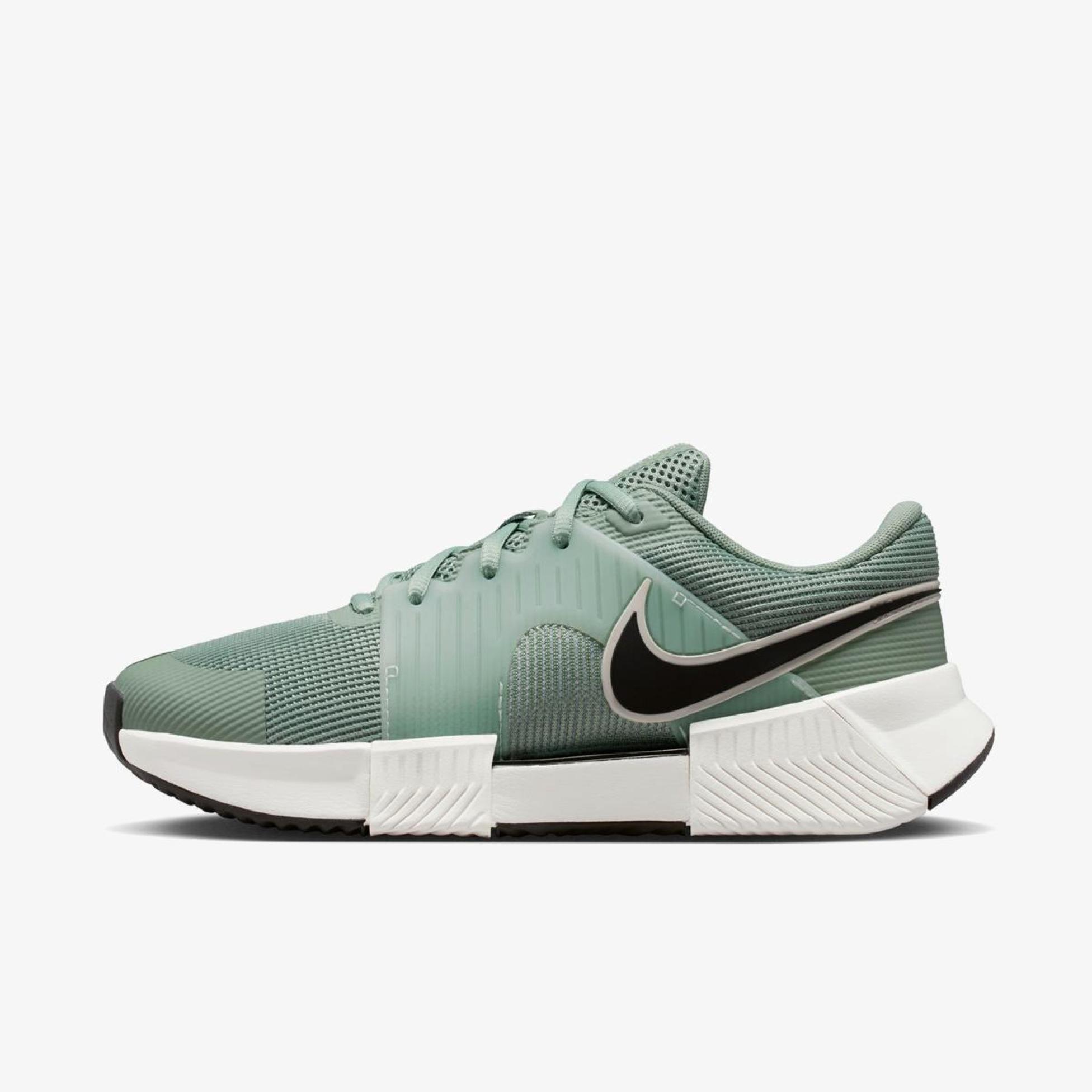 Жіночі кросівки NIKE W ZOOM GP CHALLENGE 1.5 CLY