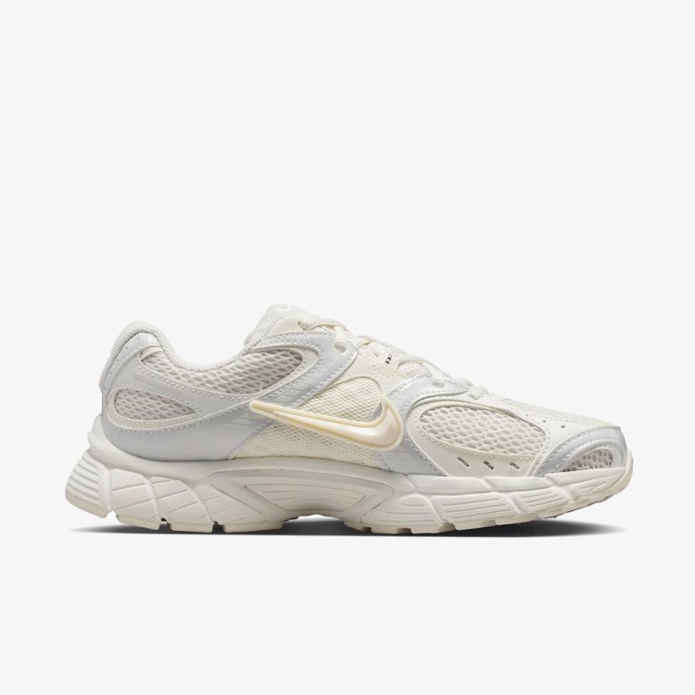 Жіночі кросівки NIKE W V5 RNR_image_3
