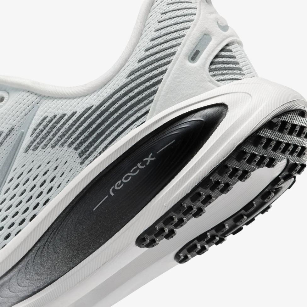 Детские кроссовки NIKE VOMERO 18 RR GS_image_7