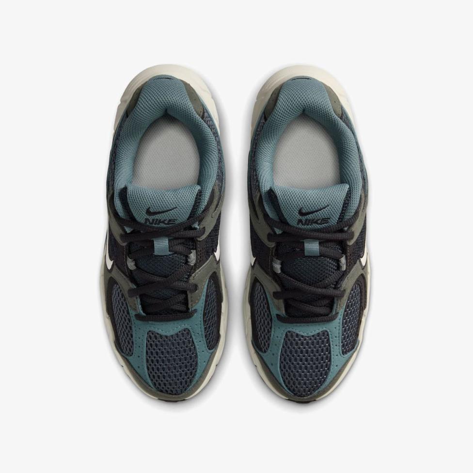 Детские кроссовки NIKE V5 RNR SUEDE (GS)_image_4