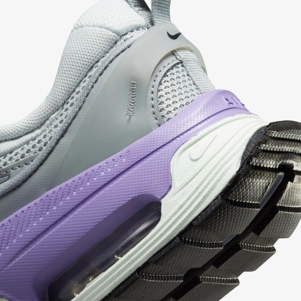 Жіночі кросівки NIKE W AIR MAX BLISS_image_8