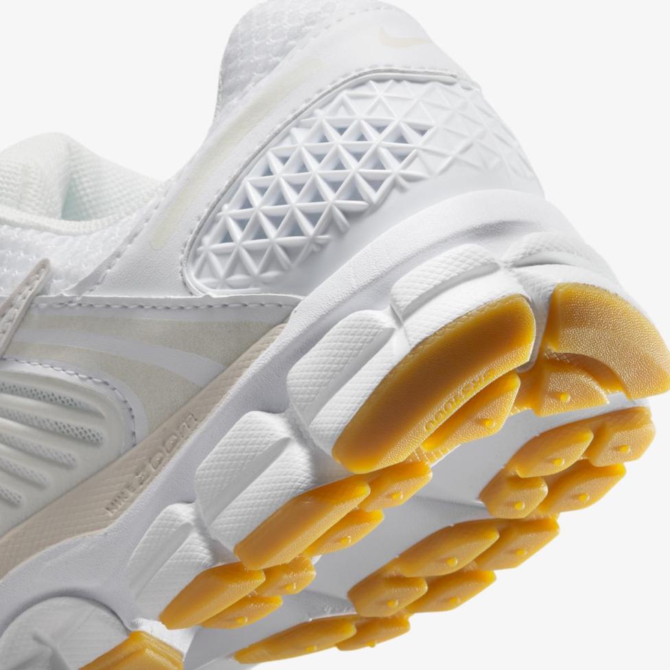 Жіночі кросівки NIKE W ZOOM VOMERO 5_image_8