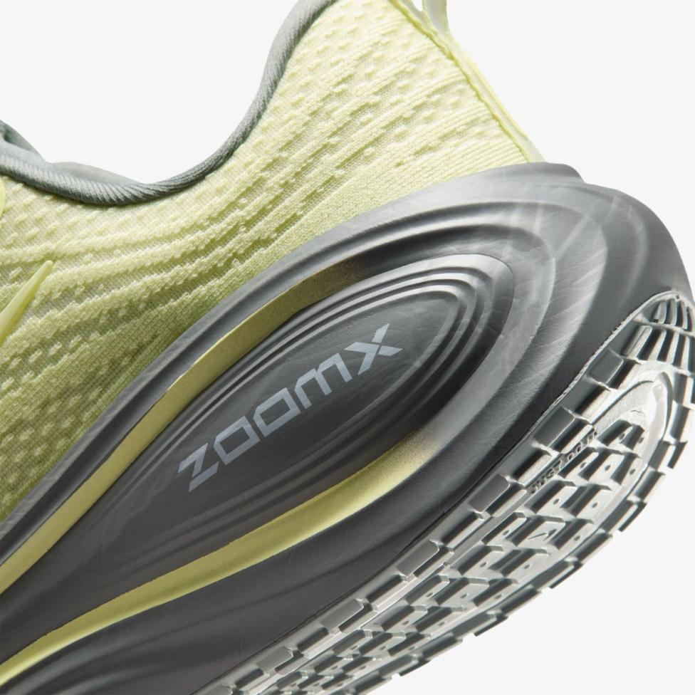 Жіночі кросівки NIKE W VOMERO PLUS SE_image_8