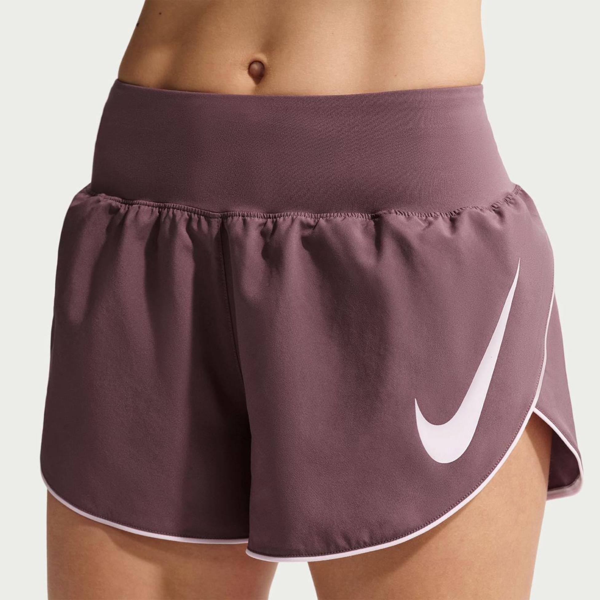 Жіночі шорти NIKE W NK TEMPO FLW SWSH MR DF SHRT