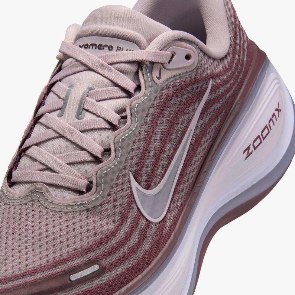 Жіночі кросівки NIKE W VOMERO PLUS_image_7