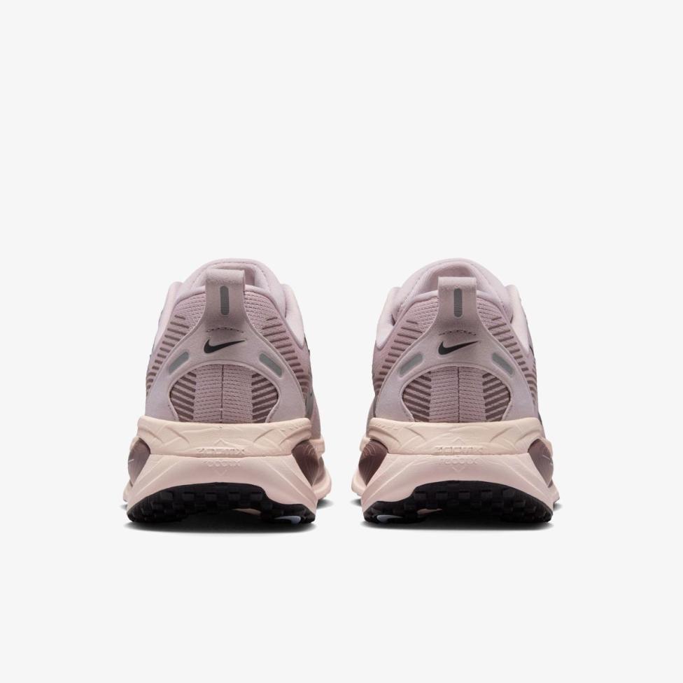 Жіночі кросівки NIKE W VOMERO 18_image_6