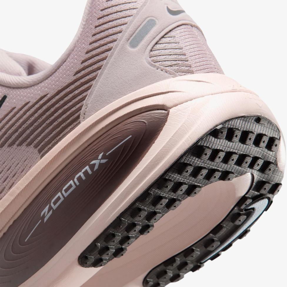 Жіночі кросівки NIKE W VOMERO 18_image_8