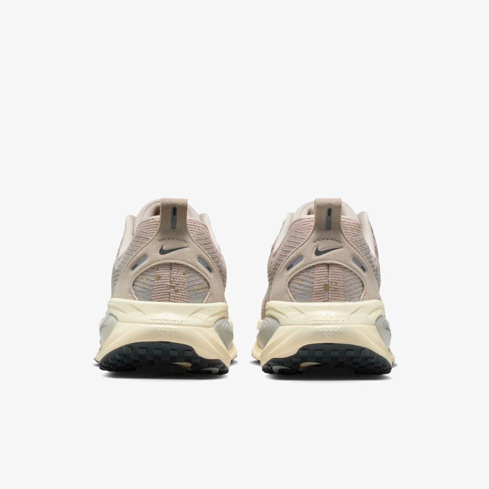 Жіночі кросівки NIKE W VOMERO 18 SE_image_5