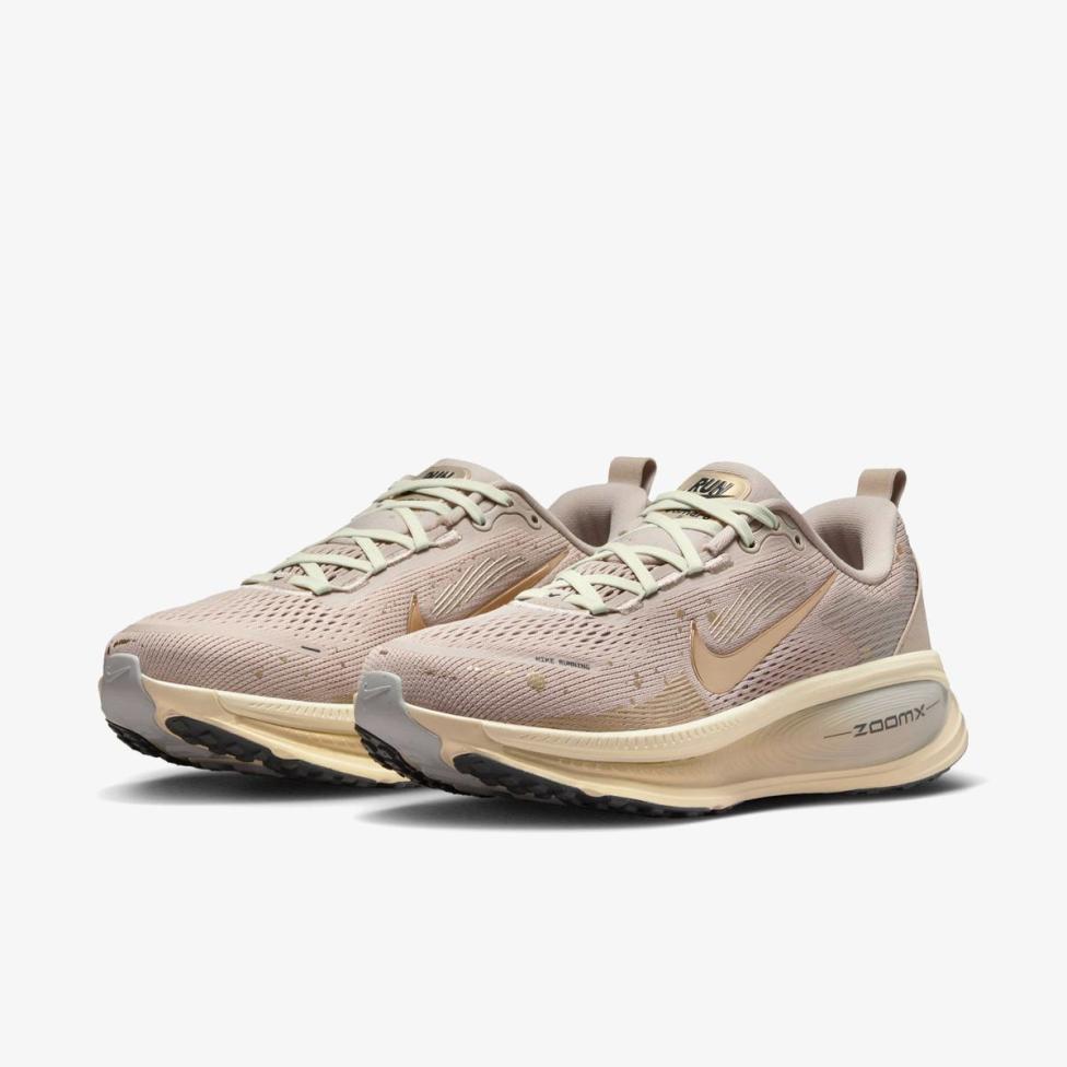 Жіночі кросівки NIKE W VOMERO 18 SE_image_4