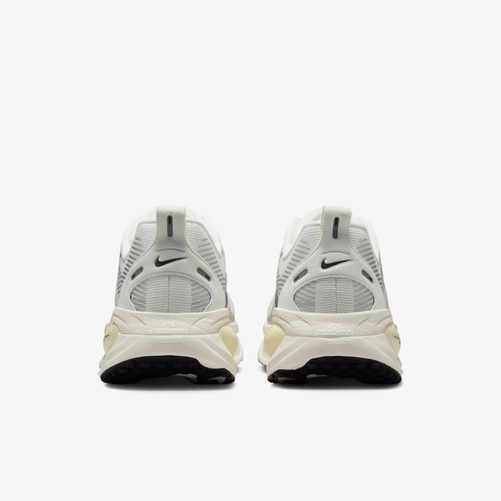 Чоловічі кросівки NIKE VOMERO 18 COCONUT MILK_image_6