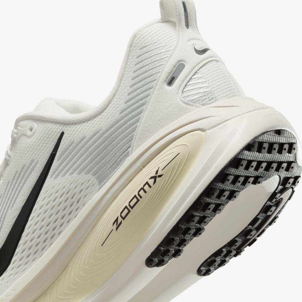 Чоловічі кросівки NIKE VOMERO 18 COCONUT MILK_image_8
